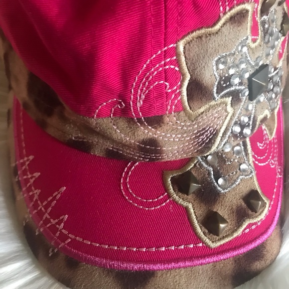 Leader LOGA Accessories - 🧢 LEADER LOGA CAP 🧢